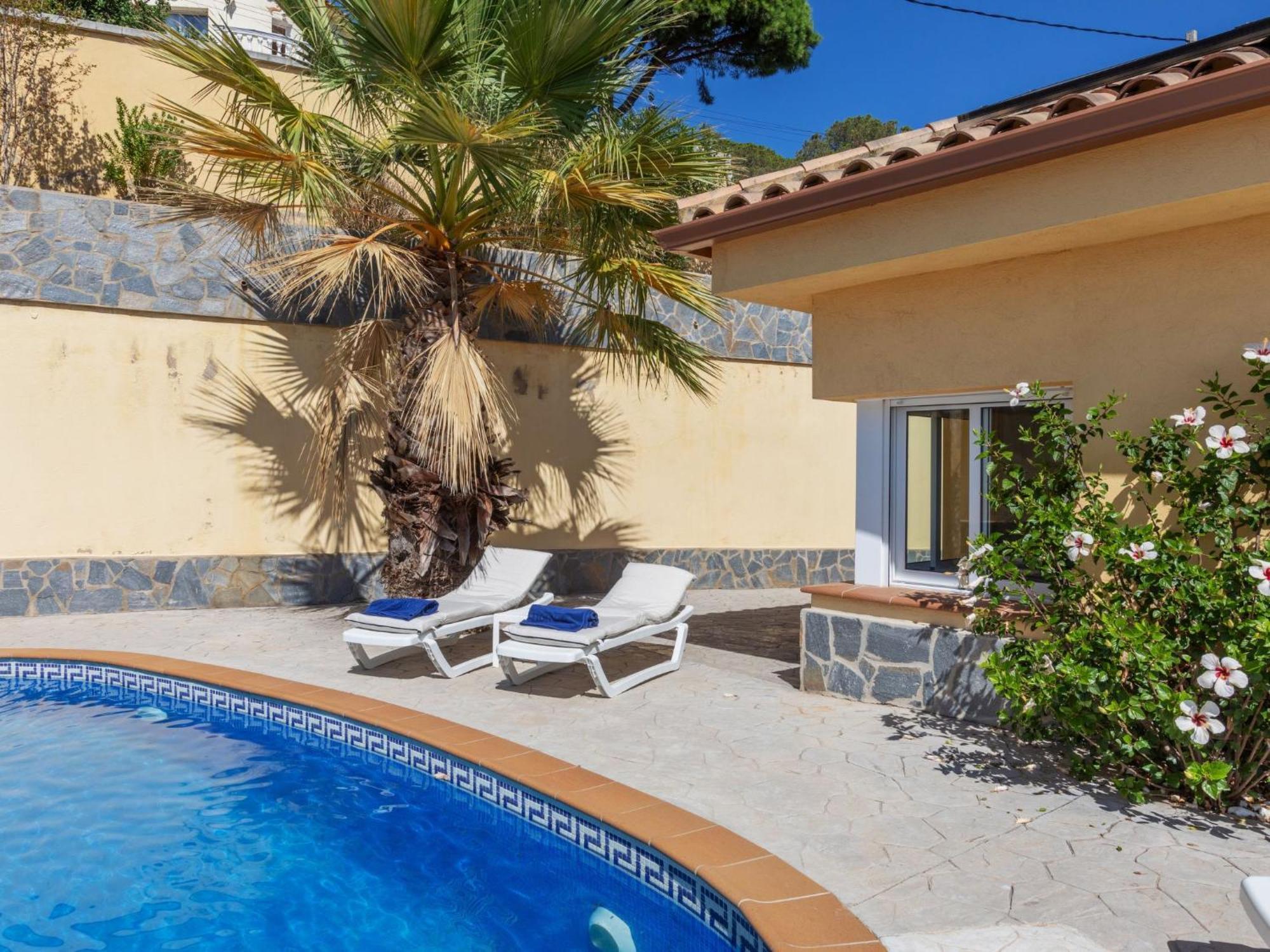 Holiday Home Floradise By Interhome Лорет де Мар Екстериор снимка